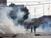 In Kasserine geraten Protestierende und Sicherheitskräfte aneinander. (Bild: KEYSTONE/EPA/STR)