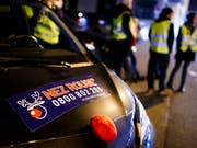 Die Freiwilligen des Fahrdienstes Nez Rouge haben an Heiligabend und am Weihnachtstag fast 4000 Personen nachhause chauffiert. (Bild: KEYSTONE/VALENTIN FLAURAUD)