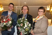 Im vergangenen Januar durfte Luc Kauf (Mitte) das Parlamentspräsidium von Vorgängerin Ursula Egli übernehmen. In rund zwei Wochen gibt er es nun wieder ab und zwar an den bisherigen Vizepräsidenten Marc Flückiger (links). (Bild: Hans Suter)