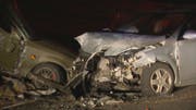 Nebst mehreren Patrouillen der Kantonspolizei St.Gallen standen zwei Rettungsteams, ein Notarzt und ein Sanitäts-Einsatzleiter sowie die Feuerwehr Wattwil im Einsatz. (Bild: BRK News)