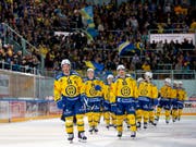 Dino (56) und Marc Wieser (65) bekennen sich zum HC Davos (Bild: KEYSTONE/PATRICK B. KRAEMER)