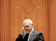 PSD-Chef Liviu Dragnea untergräbt mit seiner Politik sukzessive die Gewaltentrennung. (Bild: Vadim Ghirda/AP (Bukarest, 20. Dezember 2018))