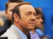 Muss wegen eines mutmasslichen sexuellen Übergriffs auf einen 18-Jährigen im Januar vor Gericht: US-Schauspieler Kevin Spacey. (Bild: KEYSTONE/EPA/ANDY RAIN)