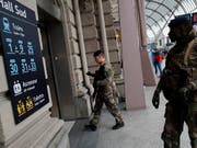 Der Bahnhof in Strassburg wurde aufgrund einer Bombendrohung am Donnerstag geräumt. (Bild: KEYSTONE/AP/CHRISTOPHE ENA)