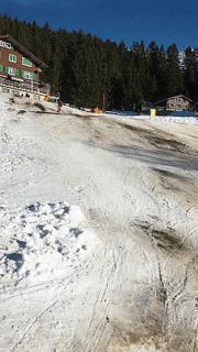 In den kleinen Urner Skigebieten liegt zurzeit zu wenig Schnee. (Bild: PD (Ratzi, 27. Dezember 2018)