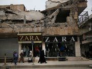 Alltag in Syrien: Ein Modegeschäft im Zentrum von Manbidsch am Freitag, 28. Dezember 2018. (Bild: KEYSTONE/AP/HUSSEIN MALLA)
