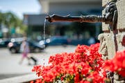 In Kriens floss diesen Sommer nur noch wenig oder gar kein Wasser aus den Brunnen. (Bild: Philipp Schmidli (26. Juli 2018))