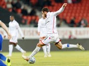 Der Wunderschuss nach der Traumpirouette: Kasami schiesst (gegen Luzern) sein einzigartiges Tor (Bild: KEYSTONE/CYRIL ZINGARO)