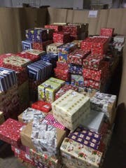 Über 1100 Päckli wurden im Zwischenlager sortiert.