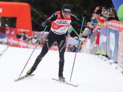 Dario Cologna auf den letzten Metern der letztjährigen Tour de Ski beim Anstieg zur Alpe Cermis. (Bild: KEYSTONE/AP ANSA/ANDREA SOLERO)