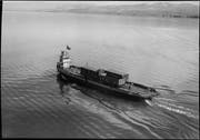 Motor-Trajektkahn der SBB vor Romanshorn. (Bild: ETH-Bibliothek Zürich)