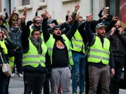 Die französischen «Gelbwesten» sind am Samstag erneut auf die Strasse gegangen. (Bild: KEYSTONE/AP/BOB EDME)