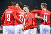 Shaqiri und Co. freuen sich nach dem 5:2-Sieg gegen Belgien über die Finalturnier-Qualifikation. (Bild: Keystone)