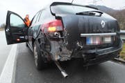 Eines der zehn Autos, die in die Auffahrunfälle verwickelt waren.