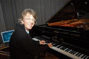 Der Teufner Pianist Markus Bischof gestaltet mit einem Konzert im Zeughaus Teufen die erste «Neujahrs-Tat». (Bild: PD)