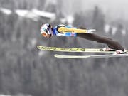 Der letzte Sprung im Jahr 2018 von Killian Peier. (Bild: KEYSTONE/EPA/LUKAS BARTH-TUTTAS)