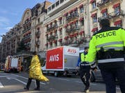 Nach einem Brandausbruch musste das Fünf-Sterne-Hotels Palace in Lausanne evakuiert werden. (Bild: Laurent Gilliéron - Keystone)