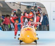 Jetzt die Nr. 1: Der Schwyzer Pilot Michael Vogt (vorne). (Bild: Giancarlo Cattaneo/Freshfocus (31. Dezember 2017))