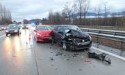 Die Kollisionen führten am Montagmorgen zu massiven Verkehrsbehinderungen. (Bild: Kantonspolizei St.Gallen)
