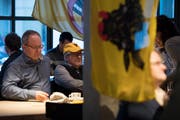 Die Spannung im Fan-Lager von Z’graggen in Bern ist riesig. Bild: Corinne Glanzmann (Bern, 05. Dezember 2018)