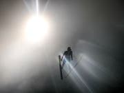 Training in Norwegen statt im Rampenlicht des Weltcups: Simon Ammann (Bild: KEYSTONE/EPA/LISI NIESNER)