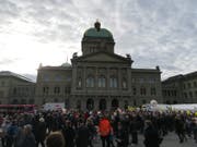 Vor dem Bundeshaus in Bern. (Bild: Niels Jost)