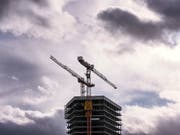 Büros in den Citys wieder gefragt, auf dem Land nicht (Bild: KEYSTONE/CHRISTIAN BEUTLER)