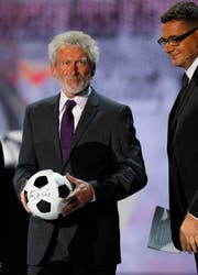 Paul Breitner im Jahr 2011 in Kiew. (Bild: Sergey Dolzhenko/EPA)