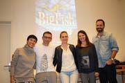 Sie inszenieren das neue Musical von «Eigägwächs»; von links: Jeanine Dinger (Choreografie), Rolf Sommer (Regie) Manuela Fedier (Regieassistenz) Karin Bulgheroni (Kostümbild) und Michel Truniger (musikalische Leitung). (Bild: Remo Infanger (Altdorf, 4. Dezember 2018)