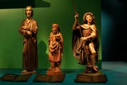 Eine Fülle an Heiligenfiguren aus dem Hoch- und Spätmittelalter zeugt von inniger Volksfrömmigkeit.