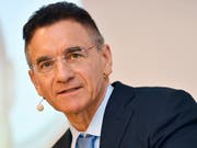 Georg Fischer-Chef Yves Serra verkauft zwei Eisengiessereien mit einem Umsatz von 620 Millionen Franken an deren Management. (Bild: KEYSTONE/WALTER BIERI)