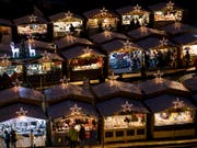 Die Weihnachtsmärkte in der Schweiz expandieren uns spielen auch im Tourismus eine wichtige Rolle. (Bild: KEYSTONE/ALEXANDRA WEY)