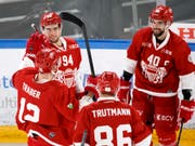 Die Lausanner feiern eines ihrer Tore im Derby gegen Genf-Servette (Bild: KEYSTONE/SALVATORE DI NOLFI)