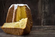 Der Pandoro, früher wurde er mit Gold bestreut.