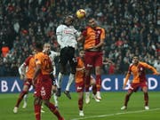 Eren Derdiyok traf mit dem Kopf (Bild: KEYSTONE/EPA/SEDAT SUNA)