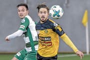 Der Krienser Anthony Bürgisser (links) hat das Nachsehen gegen Miguel Castroman. (Bild: Roger Albrecht/Freshfocus (Schaffhausen, 8. Dezember 2018))