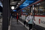 Abendstimmung am Bahnhof Sarnen Nord. (Bild: Corinne Glanzmann (Sarnen, 4. Dezember 2018))
