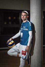 Hat sich vor elf Jahren dem Volleyballsport verschrieben: der 25-jährige Nick Amstutz. (Bild: Bild Pius Amrein (Luzern, 27. November 2018))