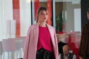So sieht Mode à «La Scarpa» aus: Gedeckte Farben und knallige Akzente haben die Modeschau im Forum Würth Rorschach dominiert. (Bild: Lisa Wickart)