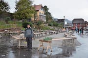 OK-Chef Daniel Flühler am Sonntag inmitten abgebauter Marktstände. (Bild: Franziska Herger (Stans, 9. Dezember 2018))