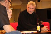 Heinz Keller (rechts) im Gespräch mit Talkmaster Ruedi Bomatter. (Bild: Remo Infanger (Altdorf, 7. Dezember 2018))