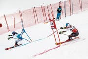 Auch im Parallelslalom eine Macht: Mikaela Shiffrin (rechts) im Final gegen Petra Vlhova. (Bild: Jean-Christophe Bott/Key (St. Moritz, 9. Dezember 2018))