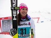 Wendy Holdener freut sich nach ihrem 3. Platz in St. Moritz (Bild: KEYSTONE/EPA KEYSTONE/GIAN EHRENZELLER)