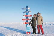 Nina und Stefan Aumann am geografischen Nordpol. (Bild: PD)