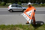 Die Autobahn A4 zwischen Küssnacht und Brunnen erhält einen neuen Belag. (Symbolbild Keystone)