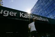 Die Zuger Kantonalbank hat einen leicht höherem Halbjahresgewinn auszuweisen. (Bild: Werner Schelbert / Neue ZZ (Archiv))