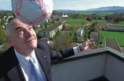 Urs Dickerhof weibelte erfolgreich für die Ansiedlung einer nationalen Fussballschule in Emmen. (Archivbild: Eveline Bachmann (20. April 2004))