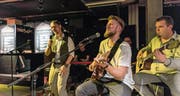 Eröffneten mit Phil Dankner die Chollerhalle: ND Turn. (Bild: Christian H. Hildebrand (Zug, 22. September 2017))