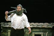 Wilhelm Tell, hier gespielt von Hanspeter Müller-Drossaart 2008 an den Tellspielen Altdorf, ist wohl ein internationales Produkt. (Bild: Keystone)