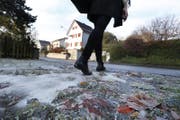 Das Wetter hat den Bewohnern im Flachland eisige Temperaturen beschert. (Bild: Themenbild: Stefan Kaiser/ZZ)